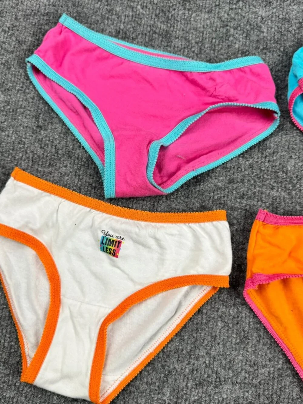 Wonder Nation Girls Briefs Underwear Size 6 Pack of 7 Rainbow New With Defect
